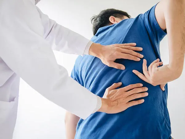 tratamento para a coluna com cinesioterapia